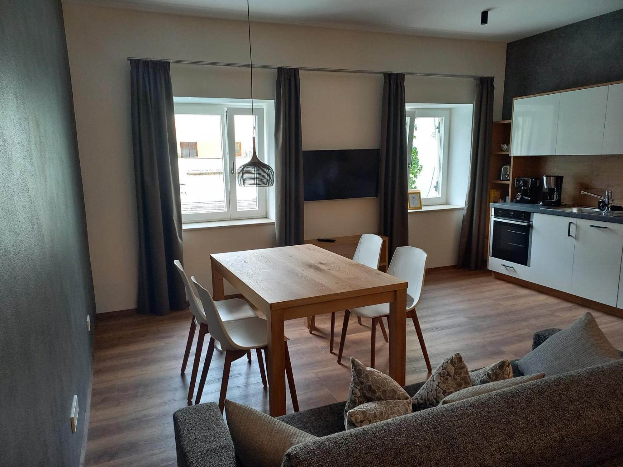 Appartements Koenig Мерано Экстерьер фото